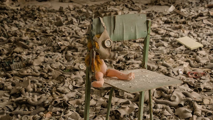 boneca, máscara, cadeira, gás, crianças, assustador, criança, triste, pripyat, Ucrânia