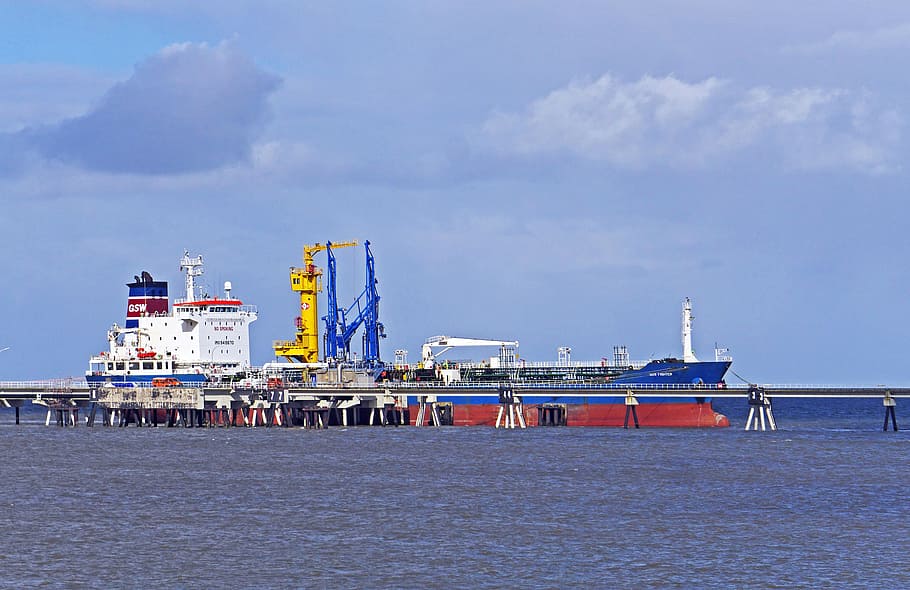 branco, azul, navio, grande, corpo, agua, dia, Wilhelmshaven, ponte marítima, petroleiro