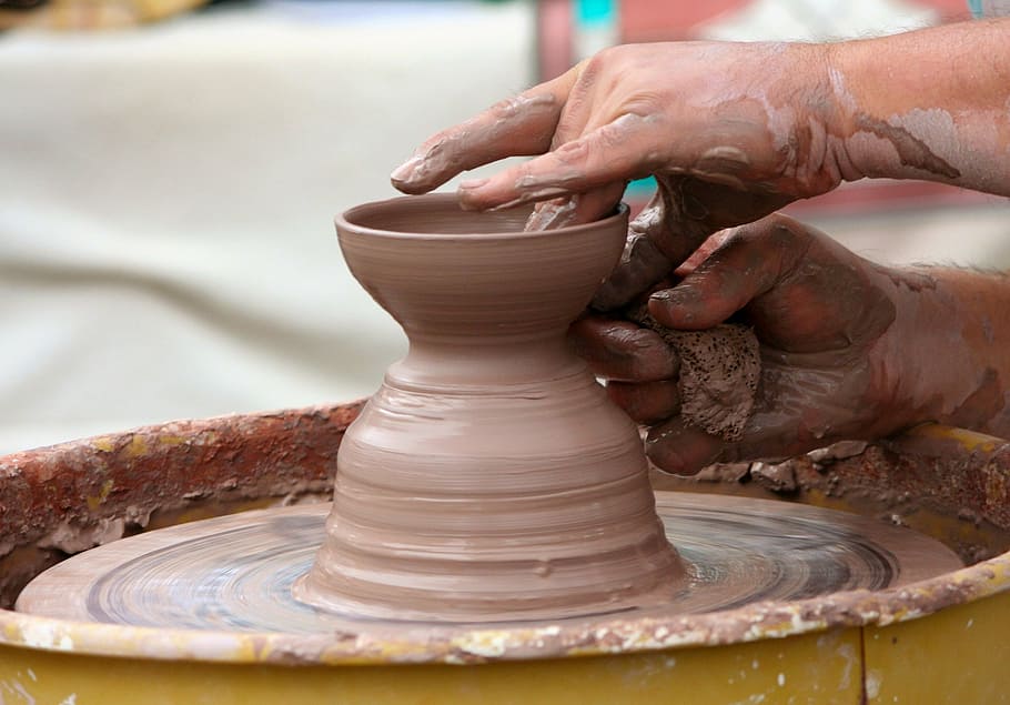 persona, haciendo, vasija de barro, torno de alfarero, arcilla, esculpir, gres, girar, cerámica, alfarero