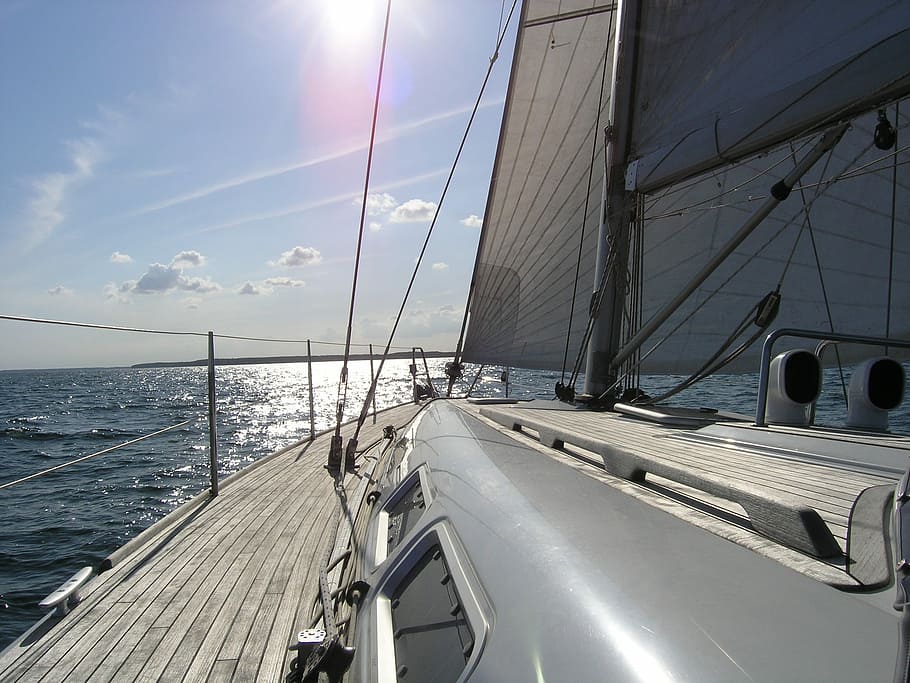 white, sailboat sailing, daytime, Sailing Yacht, Sun, Sea, Sailing Vessel, holiday, back light, sky