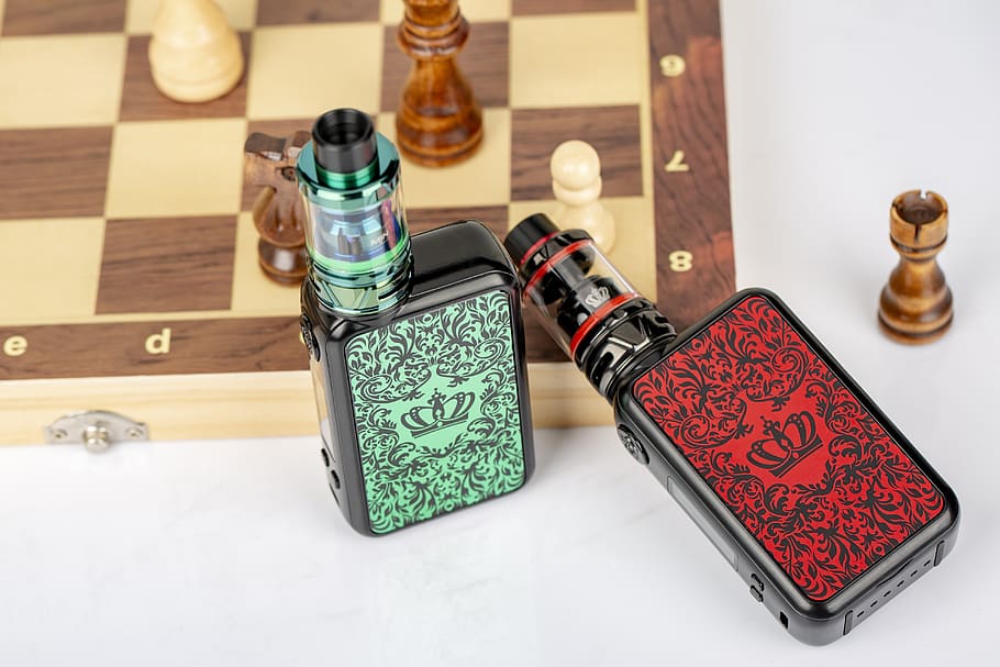 uwell, crown 4, crown4, crownⅳ, vape, electronic cigarette, preferably asheville, chess, table, high angle view