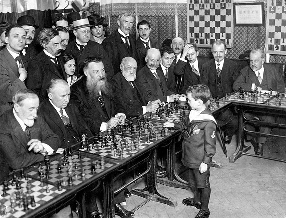 grayscale photo, group, men vs boy, playing, chess game, chess, chess tournament, chess championship, chess master, samuel reshevsky