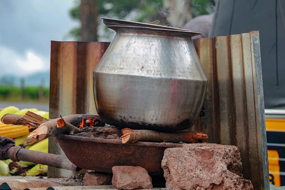vessel, fire, pot, water, nature, outdoors, wooden, corn, sweetcorn, aluminium