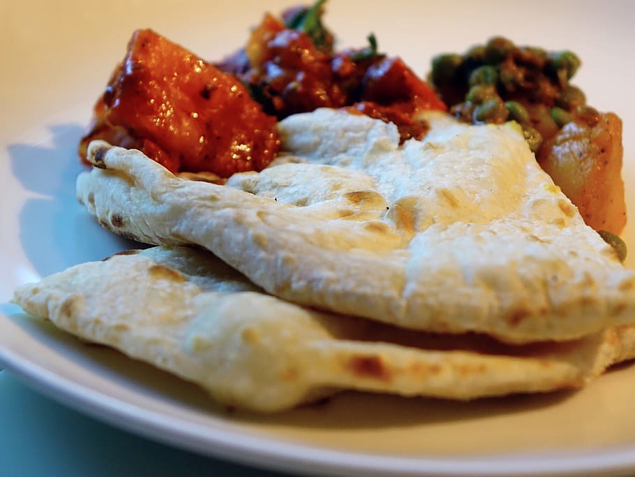 close-up photo, flatbread, palte, Naan, Bread, Snack, Indian, khamiri, masala, chicken