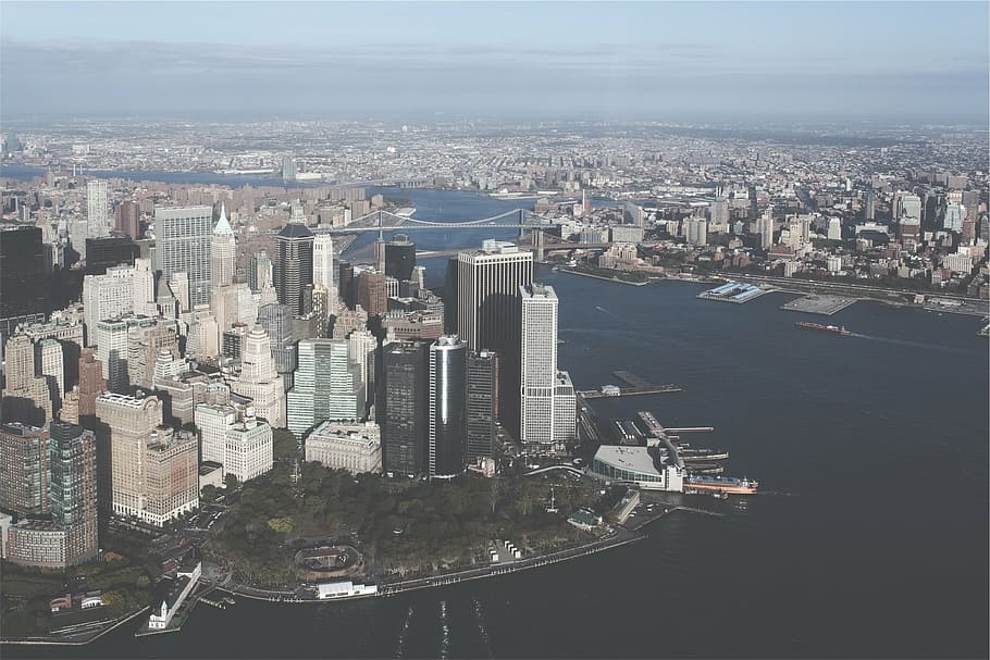 航空写真, 高層ビル, 写真, 灰色, 高層, 建物, 近く, 体, 水, ニューヨーク