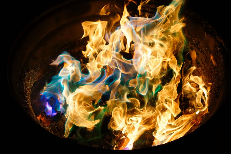 primer plano de fuego, fuego, llama, carbón, ceniza, humo, calor, hoguera, fogata, camping