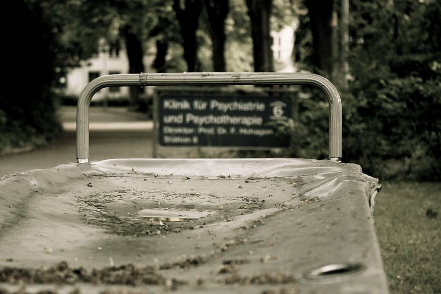 selective, focus photography, gray, stainless, steel tray, psyche, psychiatry, bed, fear, seniors
