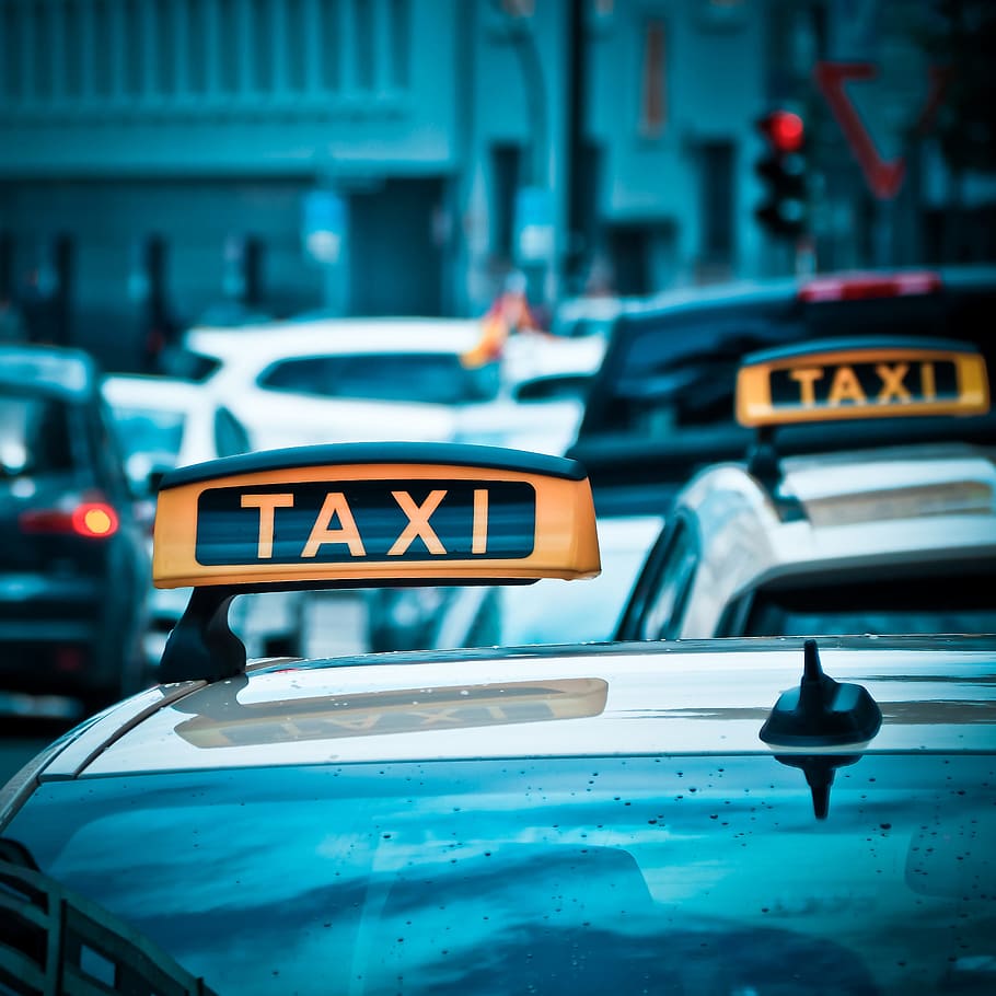 silver taxi cabs, daytime, Taxi, Auto, Road, Drive, Shield, Traffic, taxi stand, yellow