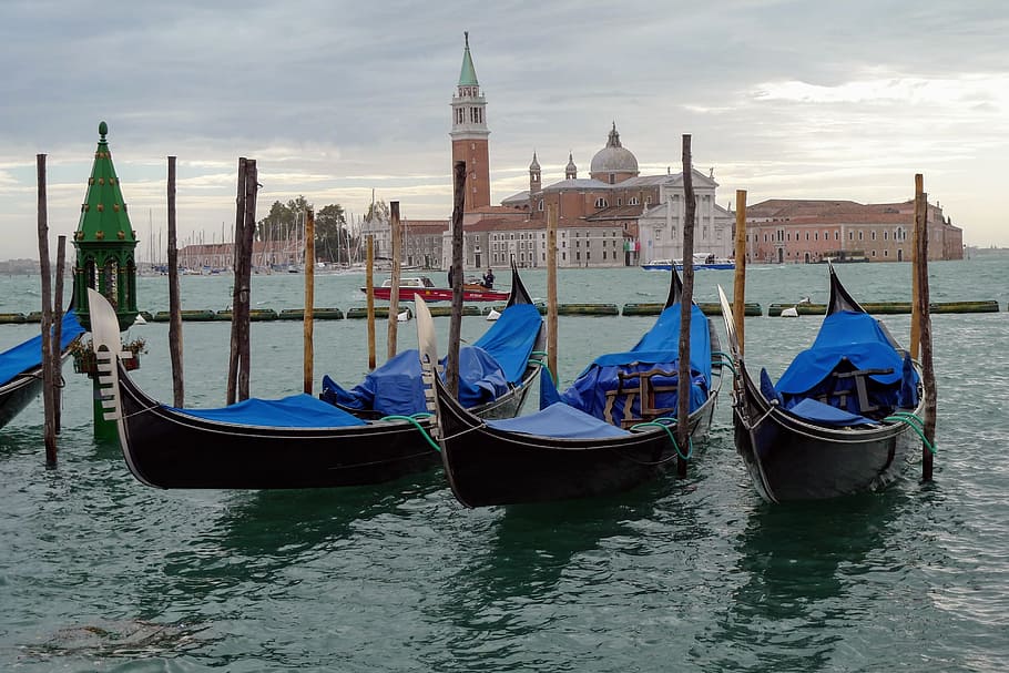 Venice, Gondola, Channel, Italy, Boats, ile, lagoon, bell tower, church, gondola - traditional boat