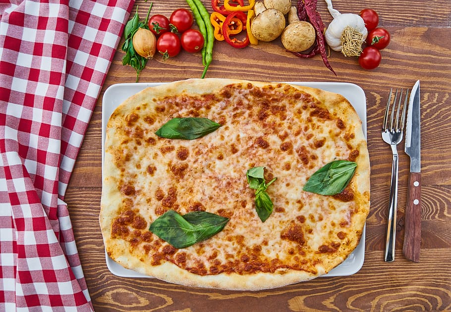pizza, white, ceramic, plate, food, meat, bacon, food photo, dough, tomato