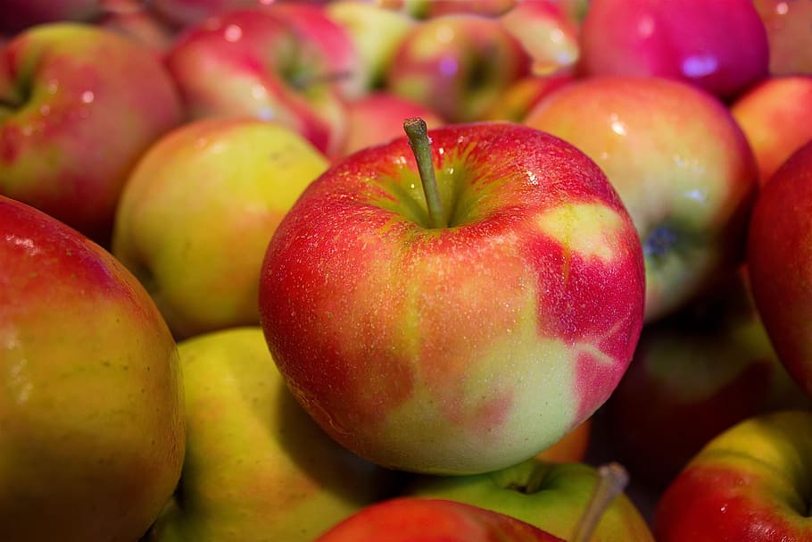 赤と緑のリンゴのロット, リンゴ, ジョナゴールド, 健康, 改善, 果物, 健康的な食事, 食べ物と飲み物, 食べ物, 鮮度