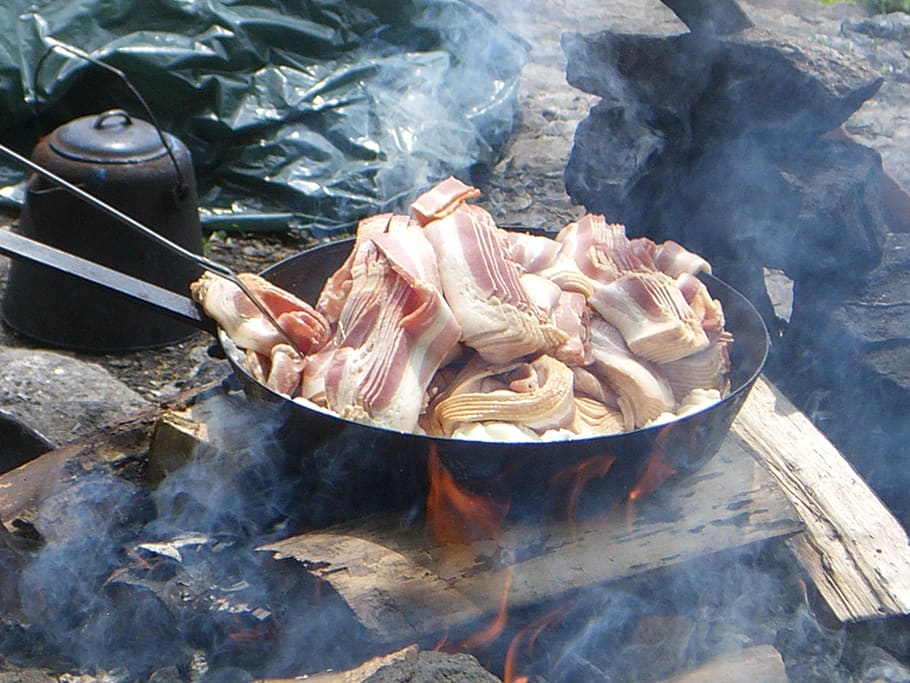 bacon, frying pan, outdoor, cooking, breakfast, eggs, sandwich, food, freshness, food and drink