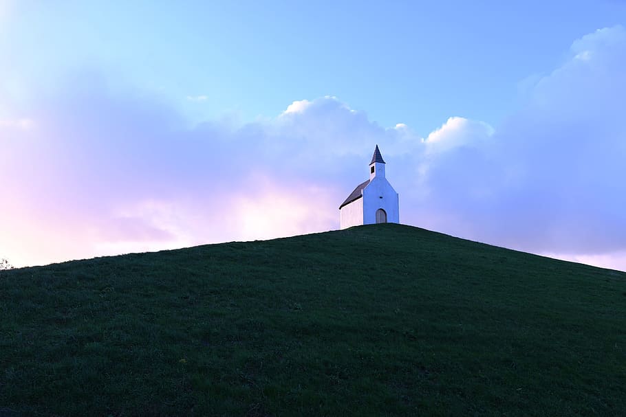 blanco, marrón, edificio, arriba, colina, ligero, amanecer, pequeña iglesia, pequeña capilla, montículo