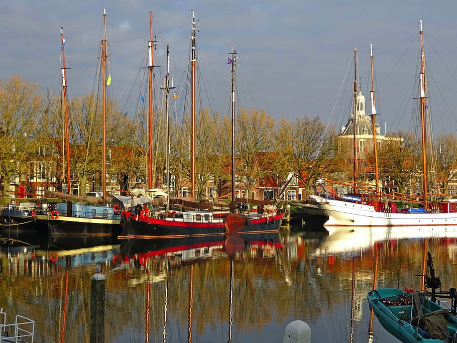 enkhuizen, netherlands, ships, boats, sky, clouds, harbor, port, water, reflections