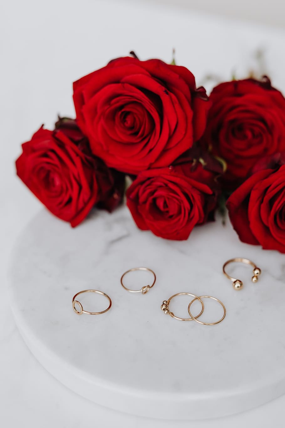 roses, jewellery, beauty, accesories, red roses, jewelery, gold, golden, essentials, marble