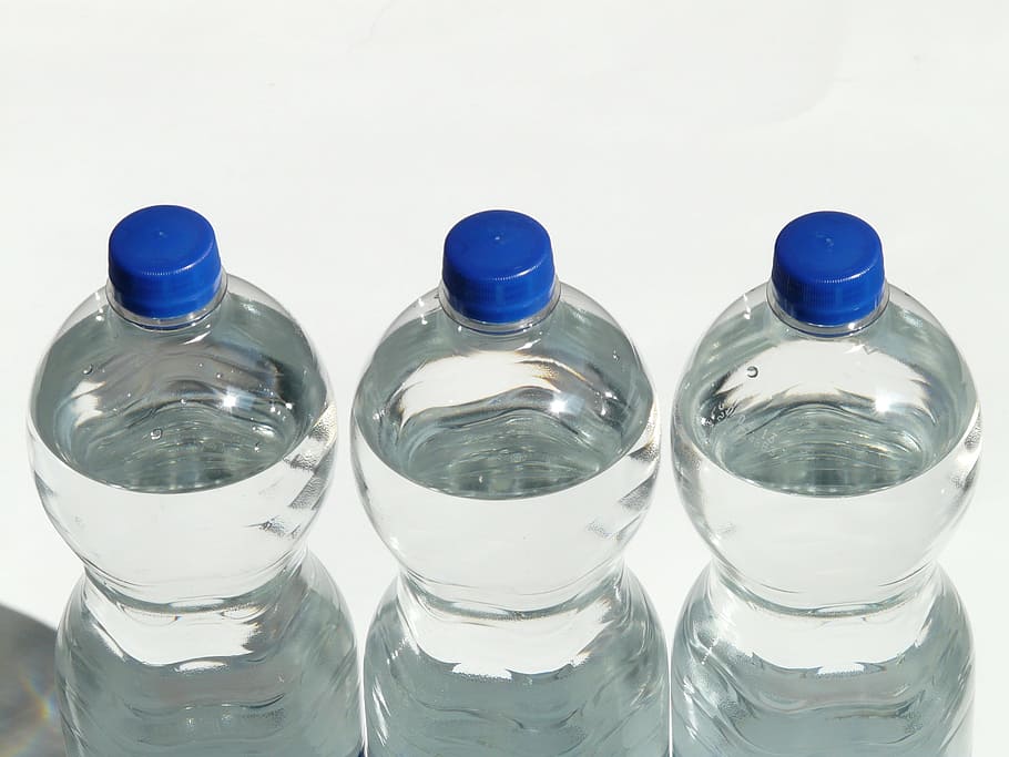 raso, fotografia, três, claro, garrafas de plástico, plástico, garrafas de água, garrafas, garrafa de plástico, garrafa