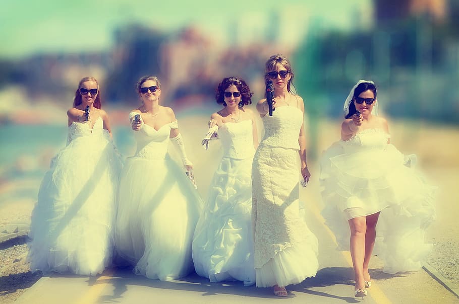 mujeres, novia, vestido, inclinación, cambio, lente, fotografía, desfile, boda, vestido blanco