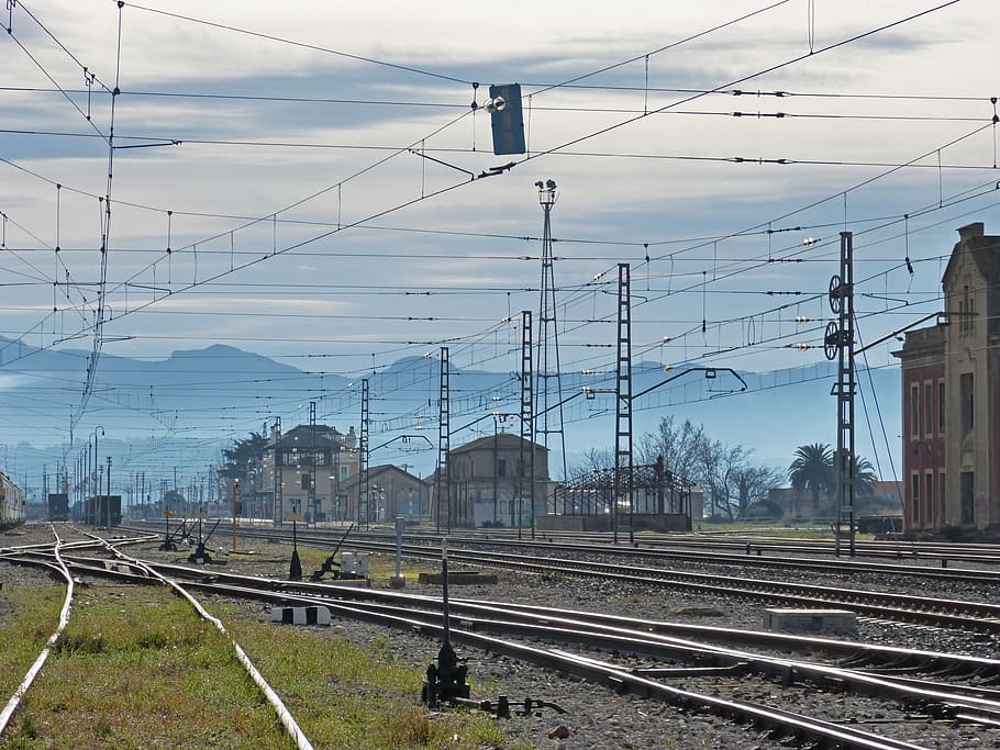 Estación de tren, paisaje, catenaria, caminos, melancolía, móra la nova, ferrocarril, cable, vía férrea, línea eléctrica