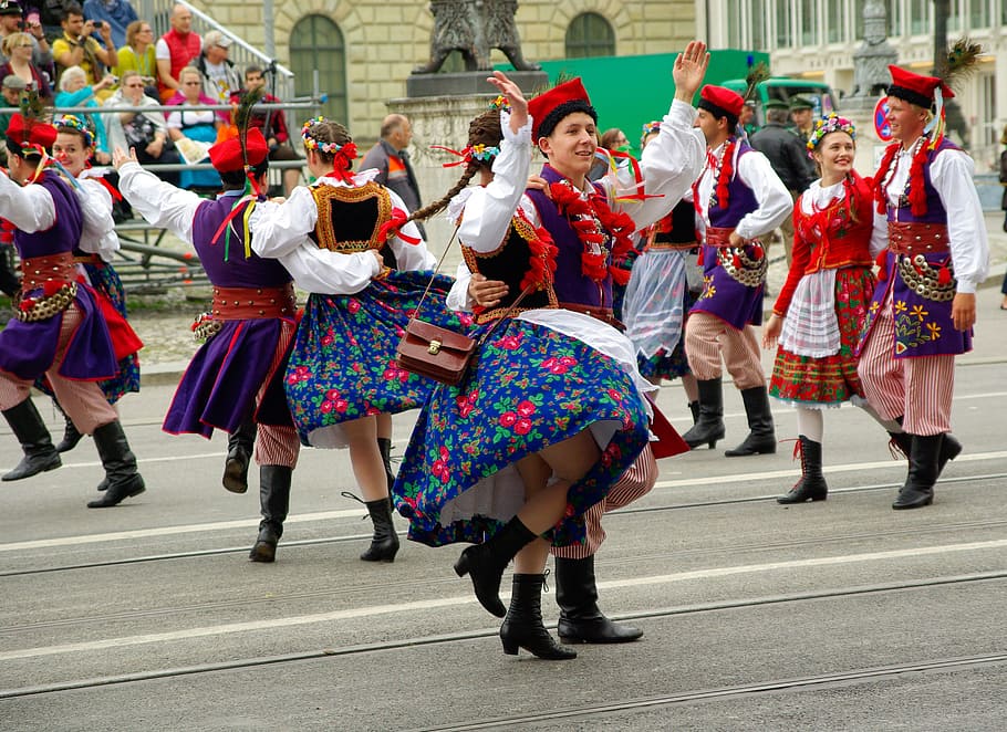 oktoberfest, munich, parade, tradition, group of people, clothing, arts culture and entertainment, traditional clothing, dancing, city