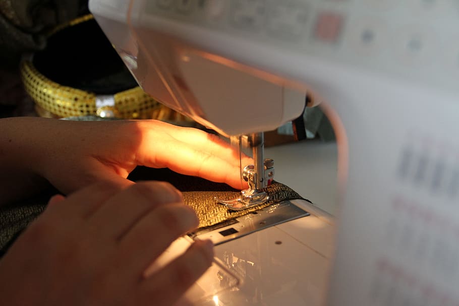 white sewing machine, sew, sewing, thread, clothing, fabric, needle, seamstress, fashion, textile
