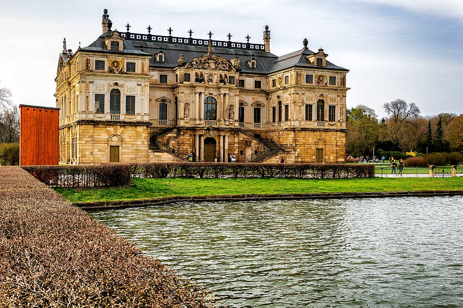 Large Garden Dresden Park Places Of Interest Palais In The