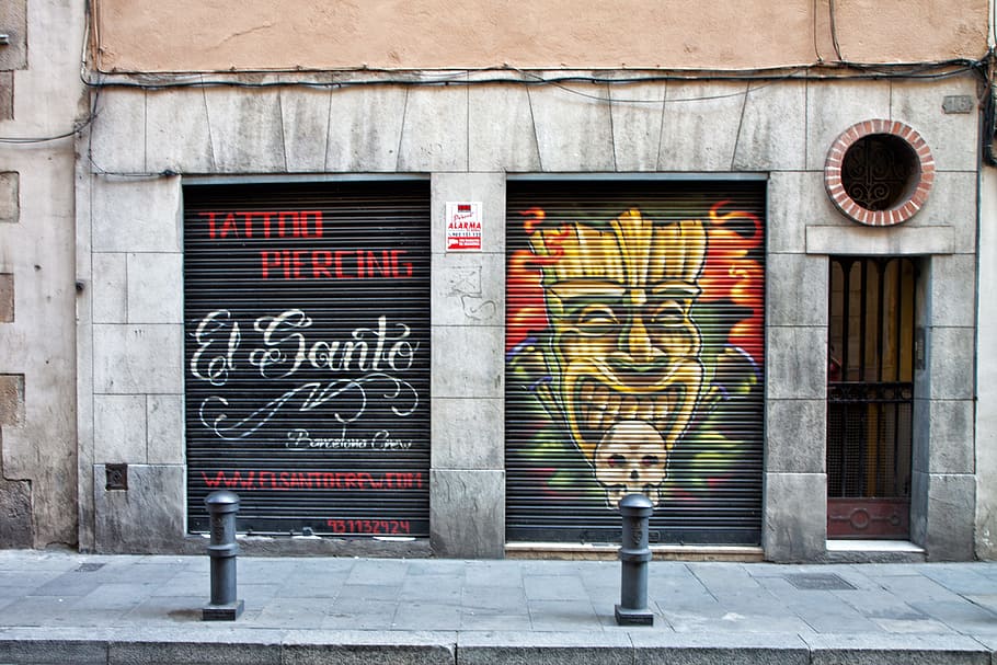 piercing, tienda, barcelona, ​​españa, tatuaje, urbano, graffiti, arte callejero, exterior del edificio, arquitectura