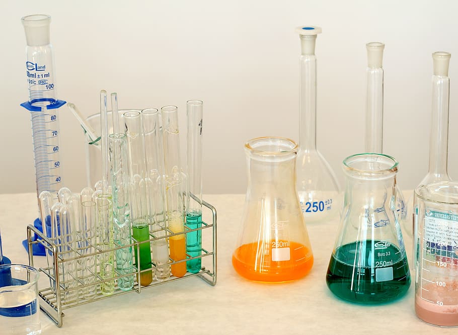 各種ガラス製品ロット, 実験室, 化学, 化合物, 実験, ガラス, 科学, フラスコ, 研究, 管