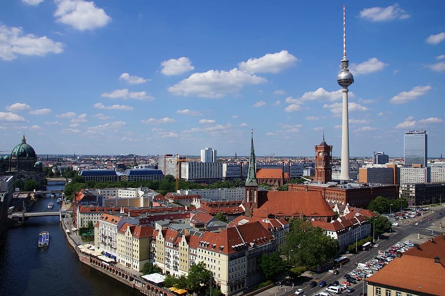 torre, ao lado de, alto, edifícios, Berlim, Torre de televisão, Nikolaiviertel, Dom, linha do horizonte, alexanderplatz