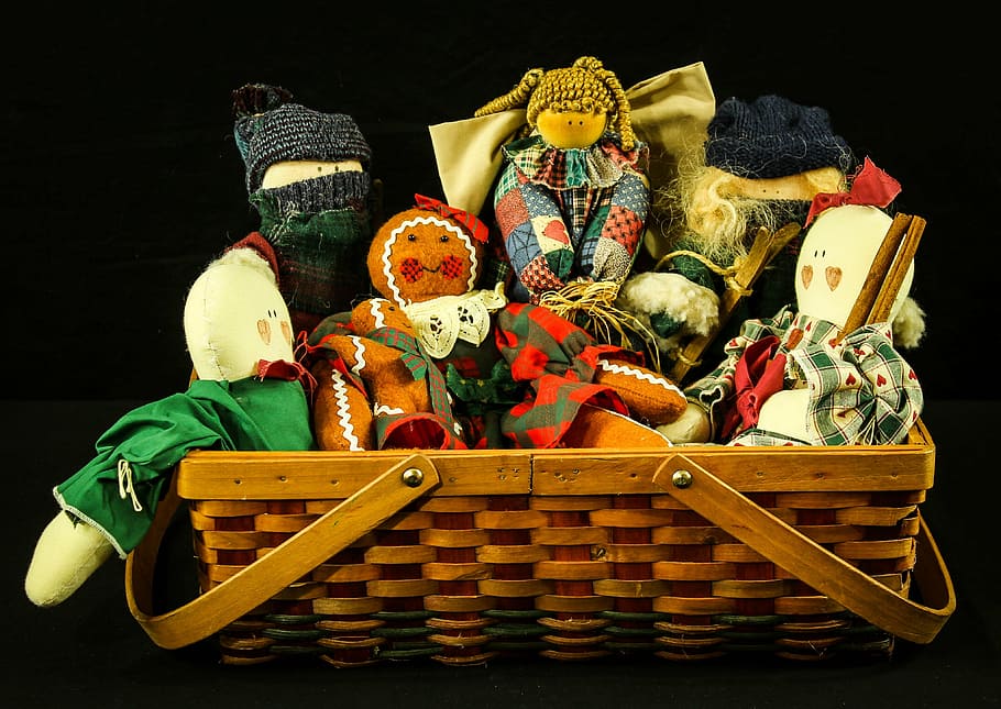 rag dolls, toys, primitive dolls, folk art, basket, shopping basket, knitting basket, angel, snowmen, gingerbread