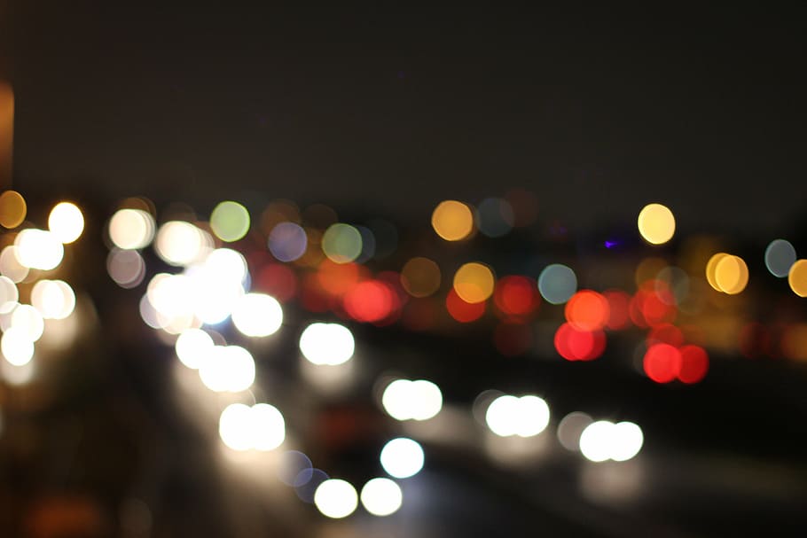 fotografia bokeh, estrada, noite, escuro, luzes, iluminado, desfocado, transporte, carro, luz do veículo