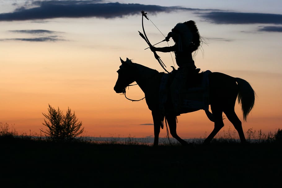 foto de silhueta, homem, equitação, cavalo, dourado, hora, indiano, ocidental, o cavalo, apache