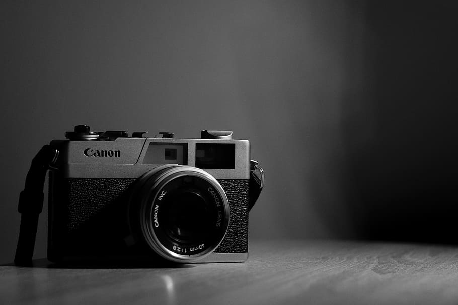 canon, camera, lens, photography, black and white, photography themes, indoors, technology, camera - photographic equipment, studio shot