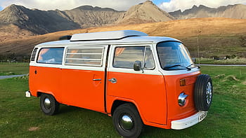 combi-vw-van-retro-royalty-free-thumbnail.jpg