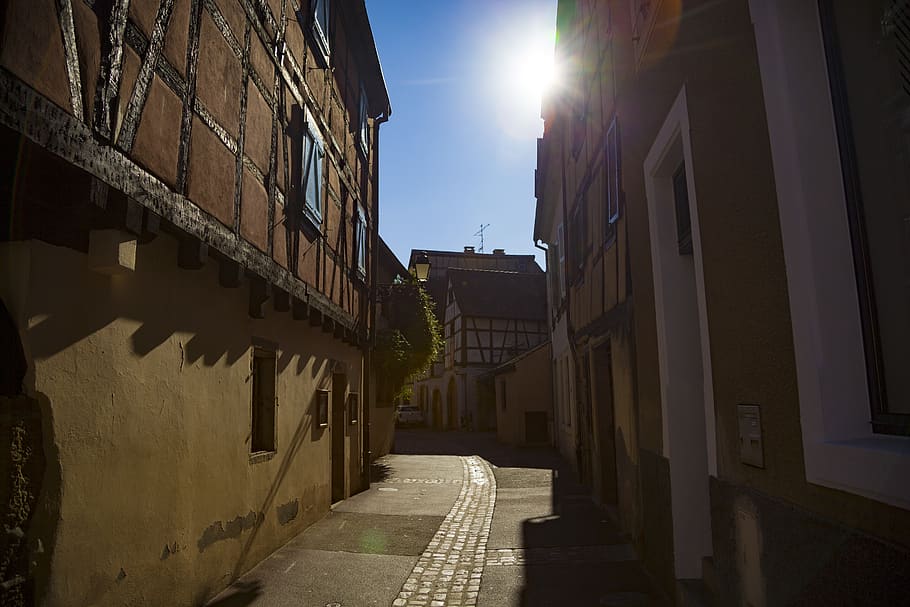 colmar, against the light, home timber-framed, medieval, summer, lane, pavement, middle ages, sunny, architecture