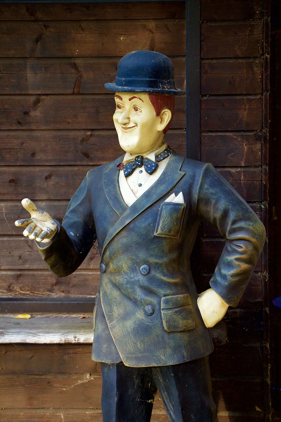 statue, man, stanley, hollywood, walt disney, standing, one person, clothing, three quarter length, human representation