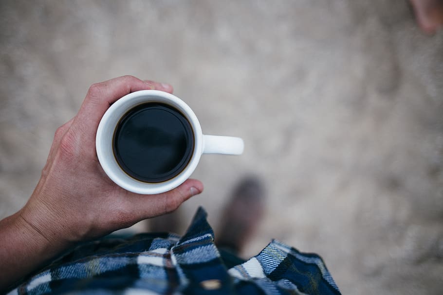 café, taza, jarra, manos, mano humana, tenencia, beber, vaso, mano, parte del cuerpo humano
