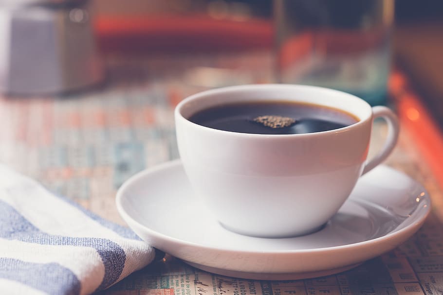 カップ, コーヒー, カフェ, 一杯のコーヒー, 食べ物/飲み物, 飲み物, 熱-温度, テーブル, 茶色, 朝食