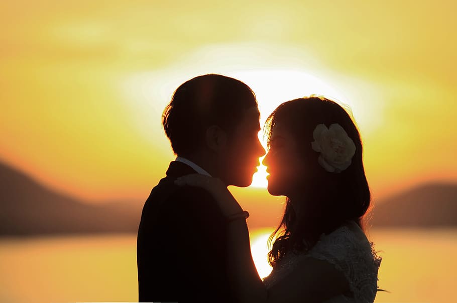 man, woman, facing, sunset, wedding, dalat, nha trang, wedding photo, write, beauty