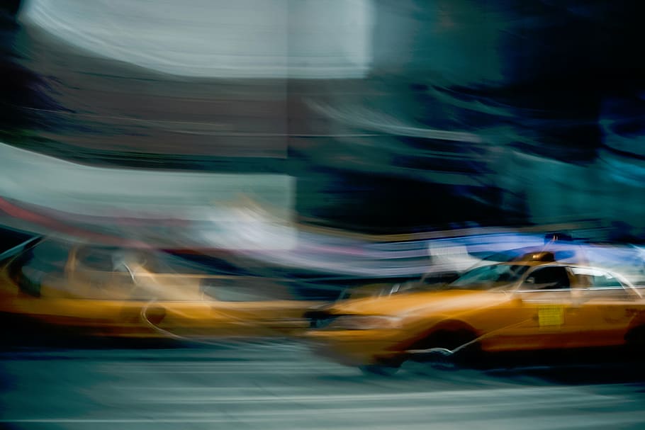 Timelapse foto, coches, pasando, taxi, taxis, movimiento, desenfoque, largo, exposición, movimiento borroso