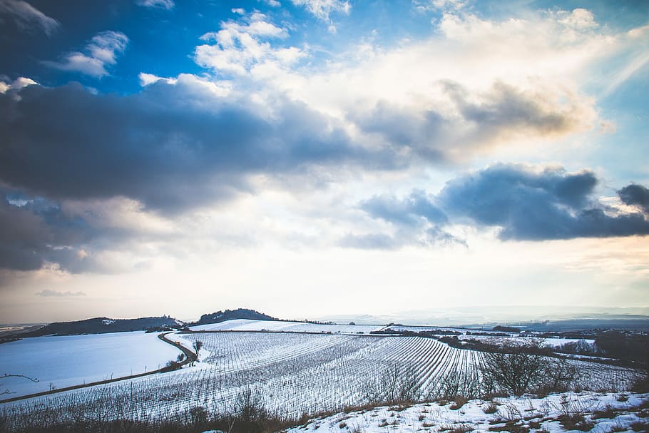 зимний пейзаж, Чешский, Облачно, Зима, Пейзажи, облака, холод, Чешская Республика, холмы, природа