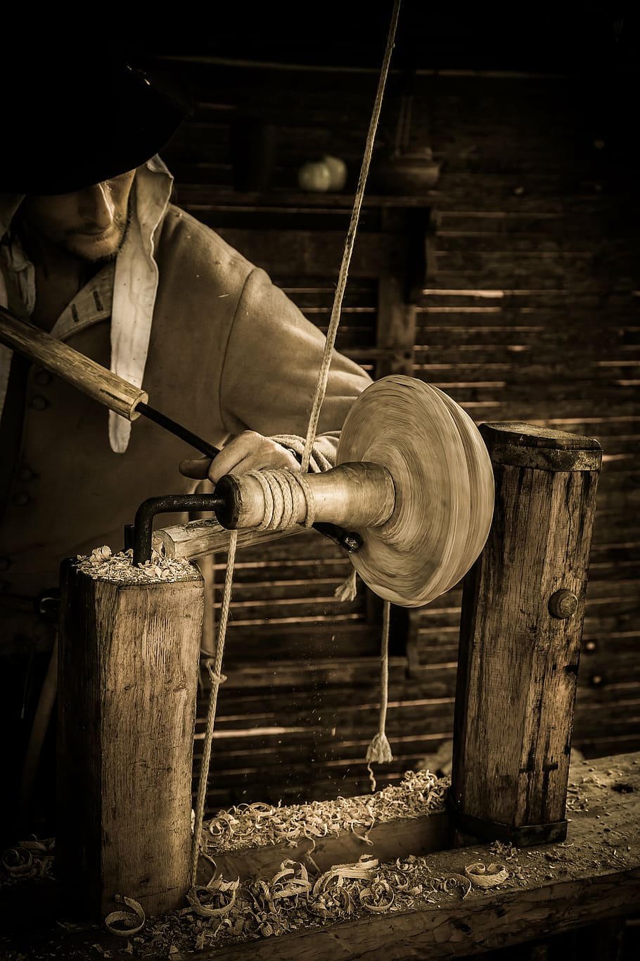 medieval-craftsman-history-worker.jpg