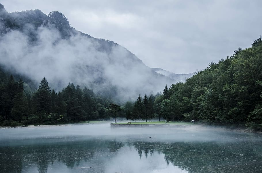 fotografia de paisagem, esfumaçado, montanhas, montanhas esfumaçadas, preto, azul, nevoeiro, cinza, verde, lagos