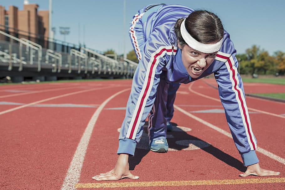 woman, blue, track jacket, running, sprint, cinder-track, cinderpath, start, sports, athlete