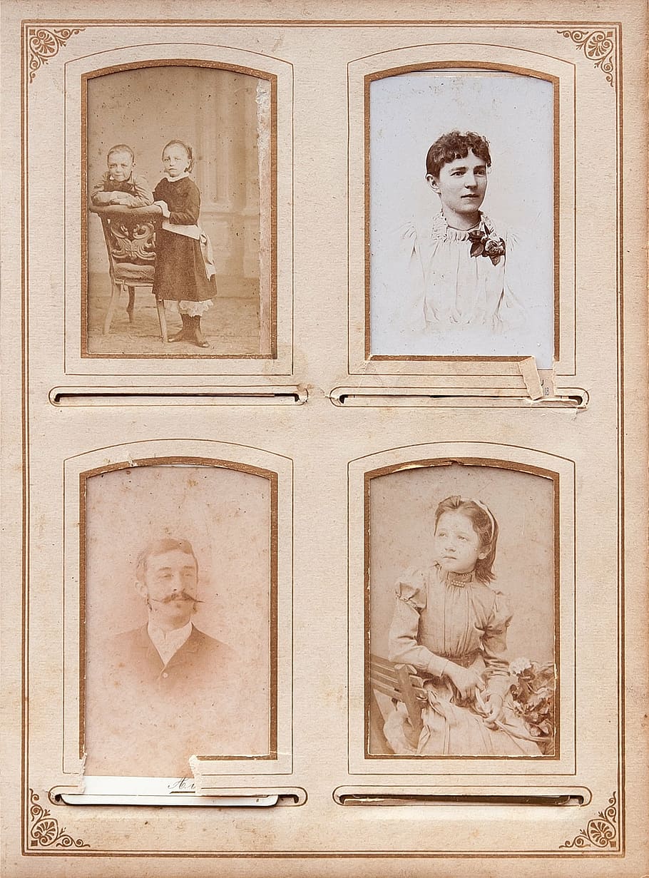 4つの写真のコラージュ, 家族の安野, 安野, 家族, 19, 年, 一緒に, 母, 古い, 父
