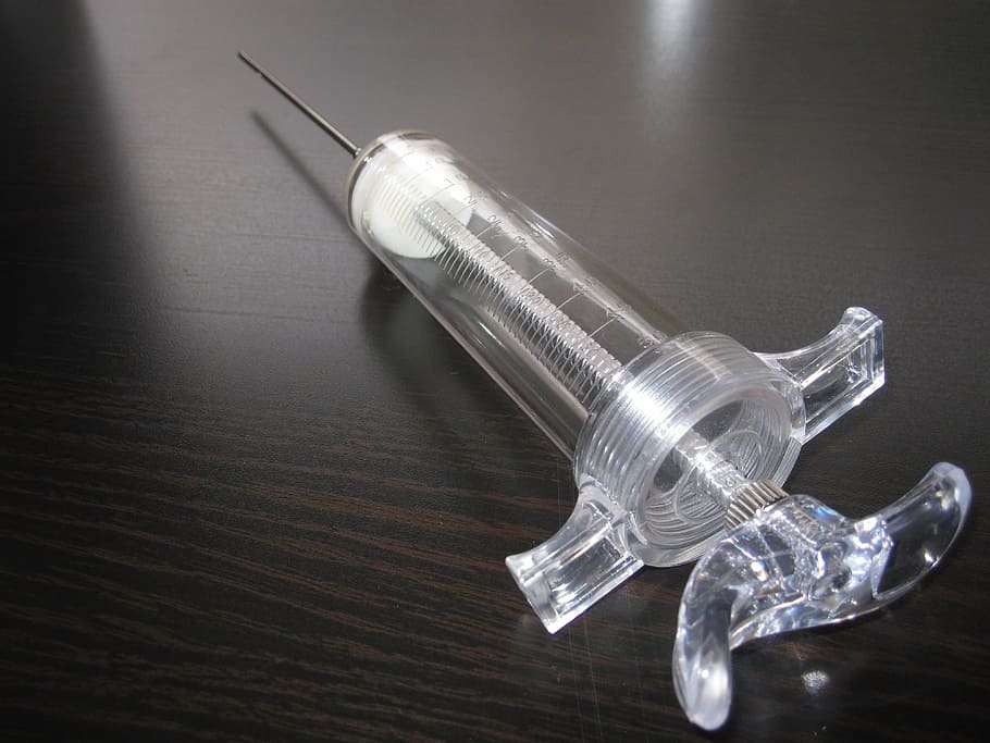 syringe, syringe perfume, plastic, glass, injection, table, indoors, close-up, single object, water