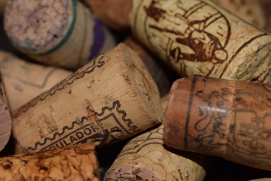 corks, wine, plugs, oenology, cap, alcohol, indoors, cork - stopper, close-up, still life