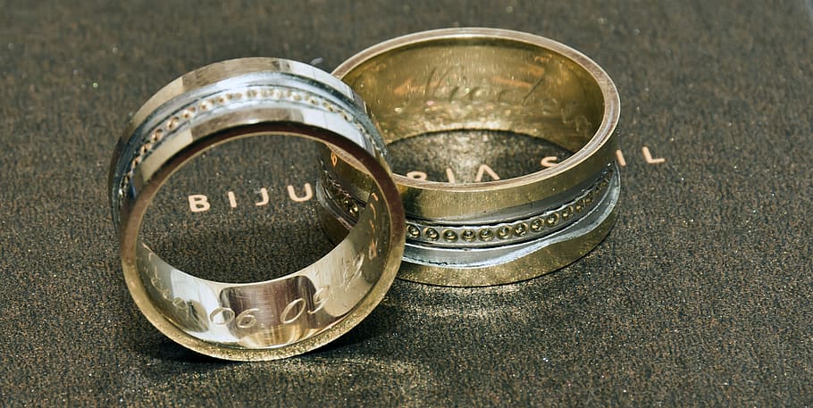 2, 金色のリング, 灰色, 表面, リング, 結婚式, 結婚指輪, 愛, 結婚, 金