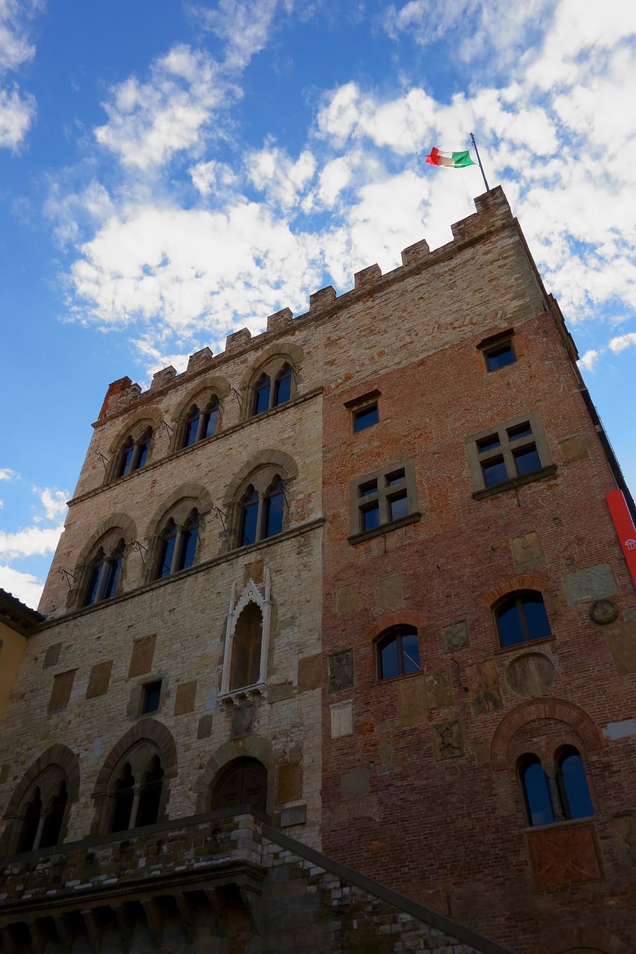 palazzo, prato, italy, architecture, construction, sky, old, monument, clouds, historian
