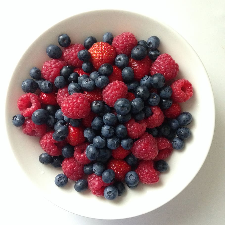 berries, blueberries, strawberry, raspberry, healthy, berry fruit, food, food and drink, healthy eating, freshness