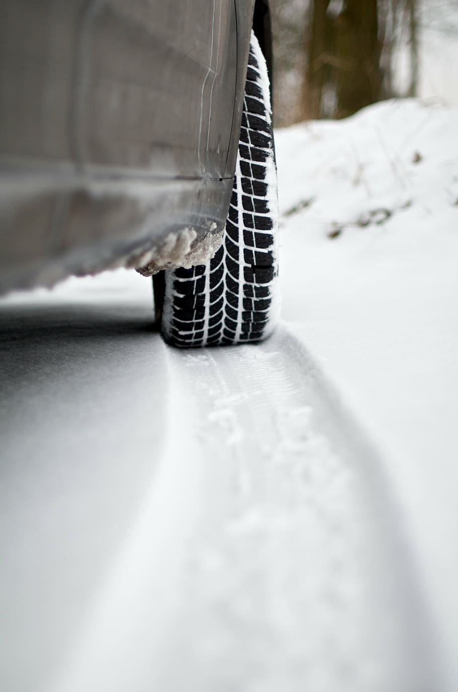 selective, focus photography, vehicle, snow, daytime, auto, mature, trace, tire tracks, profile